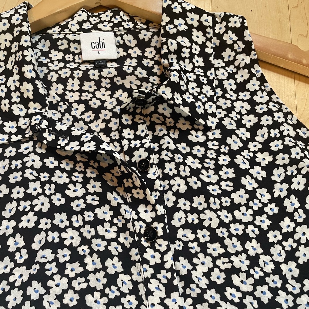 Cabi floral tank blouse.